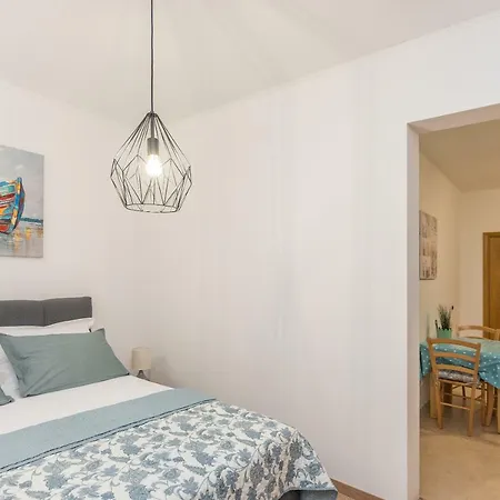 Zara & Maris * Gradac (Split-Dalmatia)